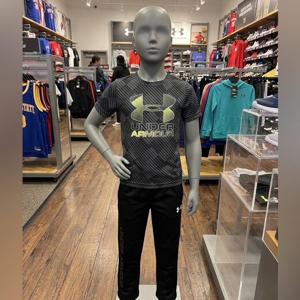 Under Armour Black and Neon Yellow Athletic Tee & Pants Set boys size 5